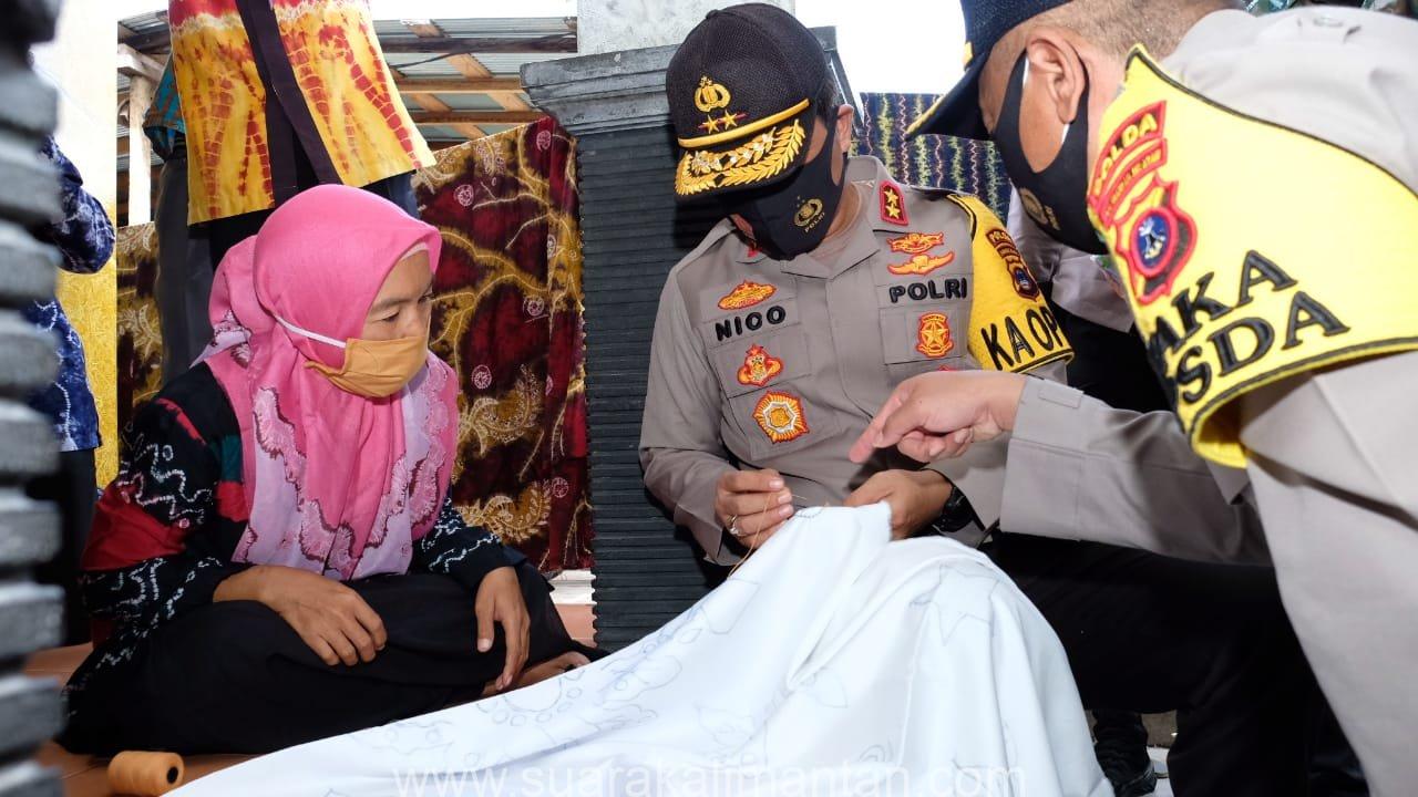 Majukan UKM Daerah Kapolda Kalsel Canangkan Penggunaan Majukan UKM Daerah Kapolda Kalsel Canangkan Penggunaan